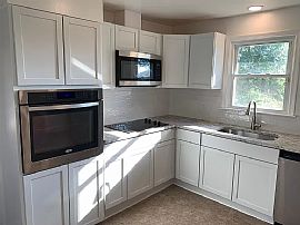 Charming 3 Bedroom , 1 Bathroom For Rent  in Dover, DE (Photo 6 of 12)