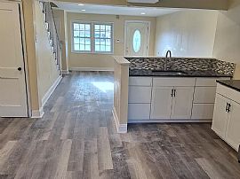 Beautiful Townhouse in Wilmington, DE (Photo 8 of 10)