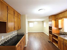 House For Rent 824 Castlewood Ave, Birmingham, Al 35206 in Birmingham, AL (Photo 5 of 10)