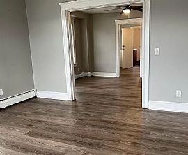 Apartment For Rent 37 Longfellow Ter, # 3, Providence, Ri 02907 in Providence, RI (Photo 10 of 11)