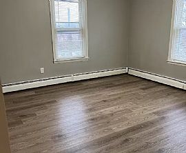 Apartment For Rent 37 Longfellow Ter, # 3, Providence, Ri 02907 in Providence, RI (Photo 6 of 11)