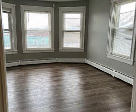 Apartment For Rent 37 Longfellow Ter, # 3, Providence, Ri 02907 in Providence, RI (Photo 7 of 11)