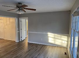 Charming 3/2 Sfh in a Conducive Neighborhood  in Greenville, NC (Photo 3 of 12)