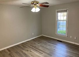 Charming 3/2 Sfh in a Conducive Neighborhood  in Greenville, NC (Photo 8 of 12)