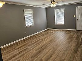 House For Rent  in Lafayette, LA (Photo 6 of 10)