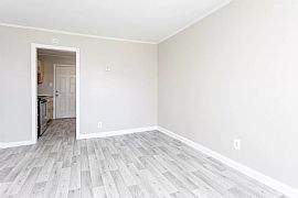 2 Bedroom in Jacksonville, NC (Photo 3 of 12)