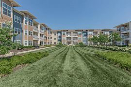 Luxury Living 3 Months Free!  in Kansas City, MO (Photo 2 of 3)