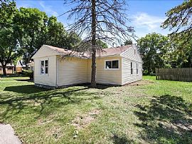 5501 W Sheridan Ave, Milwaukee, Wi 53218 in Milwaukee, WI