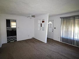 3 Bedroom 1 Bathroom  in Detroit, MI (Photo 2 of 9)