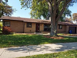 1114 N Osborne Blvd, Racine, Wi 53405 in Racine, WI