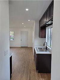 Multi-Family Home For Families  in Los Angeles, CA