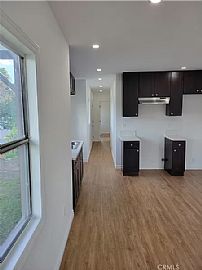 Multi-Family Home For Families  in Los Angeles, CA (Photo 2 of 8)