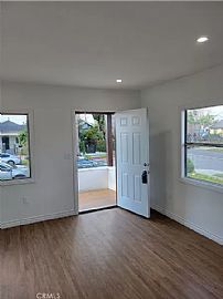 Multi-Family Home For Families  in Los Angeles, CA (Photo 3 of 8)