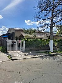 Multi-Family Home For Families  in Los Angeles, CA (Photo 4 of 8)