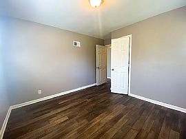 1700 W Congress St, Milwaukee, Wi 53209 in Milwaukee, WI (Photo 3 of 6)