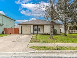 2 Bedroom 1 Bathroom  in Austin, TX (Photo 12 of 12)
