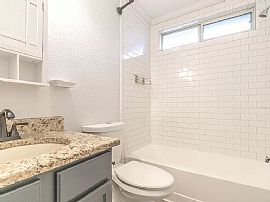 2 Bedroom 1 Bathroom  in Austin, TX (Photo 7 of 12)