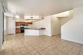 3 Bedroom 2 Bath in Mesa, AZ (Photo 2 of 12)