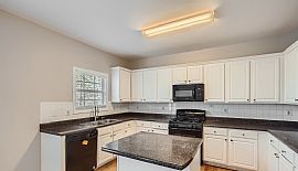 Spacious 5 Bedrooms 3 Bathrooms House For Rent. in Lawrenceville, GA (Photo 3 of 12)