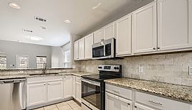 Spacious Single Family House For Rent at Affordable Price  in Garland, TX (Photo 4 of 12)