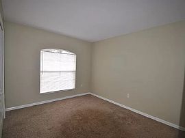 3021 Sky St, $800 Mthly in Deltona, FL (Photo 2 of 4)