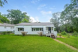 1244 Skyline Dr, Birmingham, Al 35214 in Birmingham, AL