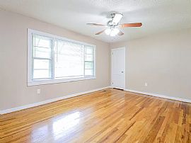 1244 Skyline Dr, Birmingham, Al 35214 in Birmingham, AL (Photo 2 of 12)