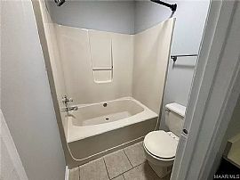 8425 English Oak Loop, Montgomery, Al 36117 in Montgomery, AL (Photo 9 of 11)