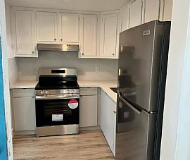 1 Bed Apartment For Rent  in Fort Lauderdale, FL (Photo 6 of 9)