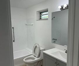 1 Bed Apartment For Rent  in Fort Lauderdale, FL (Photo 7 of 9)