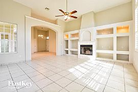 House For Rent  in Orlando, FL (Photo 2 of 12)