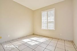 House For Rent  in Orlando, FL (Photo 7 of 12)