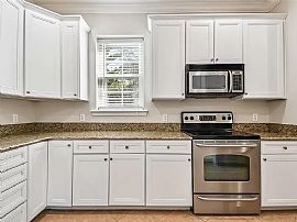 Townhouse For Rent in Orlando, FL (Photo 7 of 12)