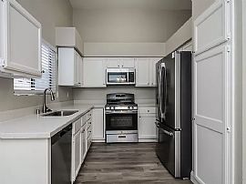 House For Rent 705 Skipjack Dr, Henderson, Nv 89015 in Henderson, NV (Photo 5 of 12)