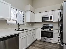 House For Rent 705 Skipjack Dr, Henderson, Nv 89015 in Henderson, NV (Photo 6 of 12)