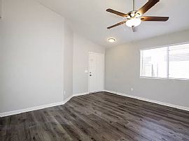 21635 N 29th Dr, Phoenix, Az 85027 in Phoenix, AZ (Photo 11 of 12)