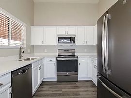 21635 N 29th Dr, Phoenix, Az 85027 in Phoenix, AZ (Photo 2 of 12)