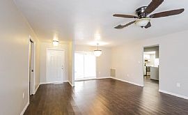 3-Bedroom Gem in The Heart of Sarasota in Sarasota, FL (Photo 8 of 8)