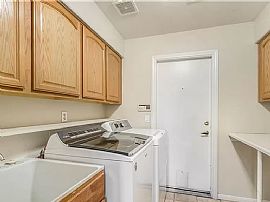 423 Norridgewock St, Henderson, Nv 89074 in Henderson, NV (Photo 6 of 12)