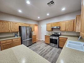 10618 Verona Wood St, Las Vegas, Nv 89141 in Las Vegas, NV (Photo 11 of 12)