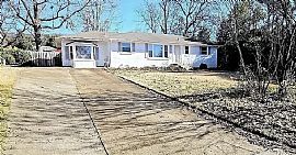 6223 Chadwell Rd Sw, Huntsville, Al 35802 in Huntsville, AL