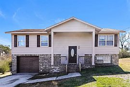 909 Country View Dr, Birmingham, Al 35215 in Birmingham, AL