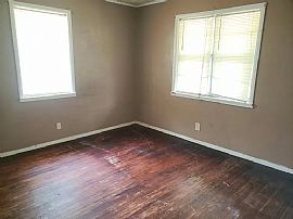 268 8th Ave, Chickasaw, Al 36611 in Chickasaw, AL (Photo 6 of 9)