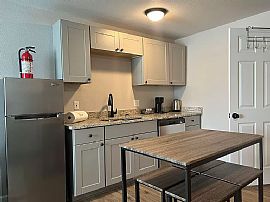 Charming 1bd and 1ba in Dallas, TX (Photo 4 of 12)