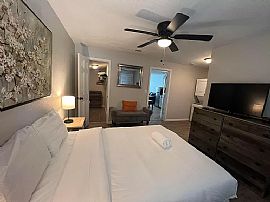 Charming 1bd and 1ba in Dallas, TX (Photo 9 of 12)