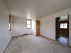 Here We Have a Great 2 Bedroom in Pittsburgh, PA (Photo 4 of 8)