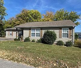 Available Now Very Nice 3 Bedroom 1.5 in Bowling Green, KY