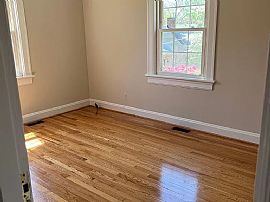 Nice 1.5 Story Home Features 2 Bedrooms in Lynchburg, VA (Photo 9 of 9)