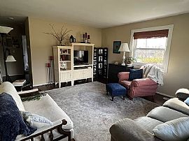 2 Bedroom, 1 Ba Duplex Approximately in Indianapolis, IN (Photo 3 of 10)