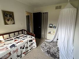 2 Bedroom, 1 Ba Duplex Approximately in Indianapolis, IN (Photo 4 of 10)